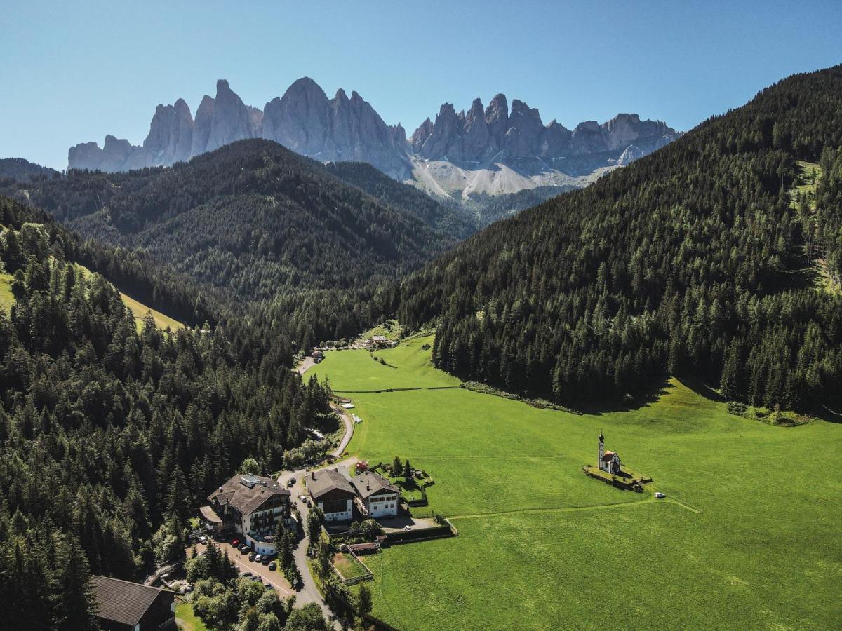 Hotel Ranuimuellerhof Фунес Экстерьер фото